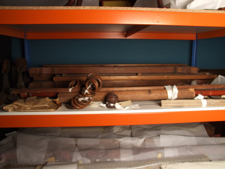 Tester bed