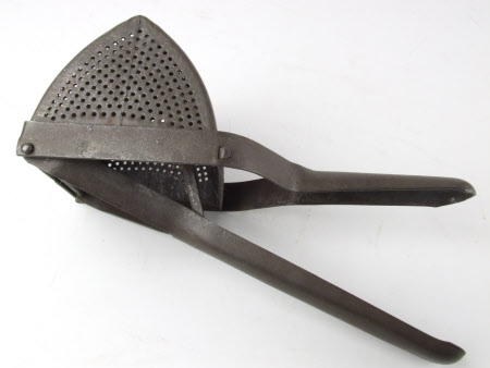 Potato ricer