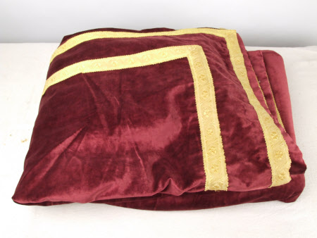 Bed curtain