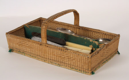 Cutlery tray