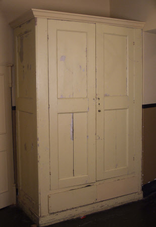 Built-in cupboard