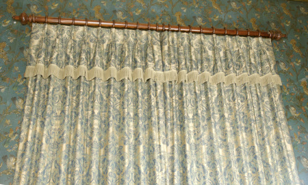 Curtain