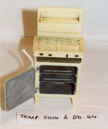 Doll's house cooker