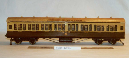 Toy train carriage