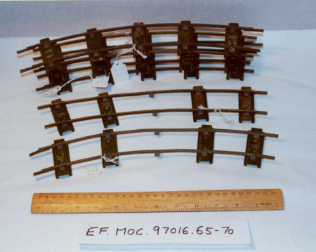 Toy train track