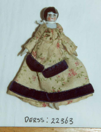 Glazed china shoulder-head doll