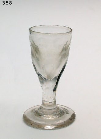 Dram glass