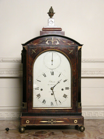 Bracket clock