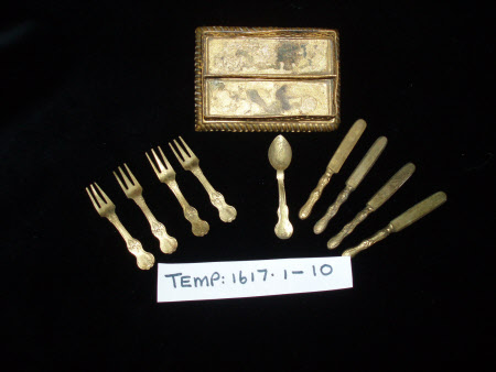 Doll's house cutlery