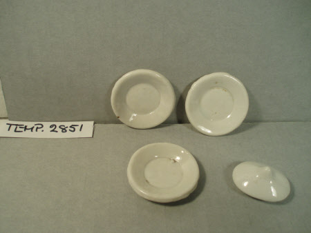 Doll's house crockery