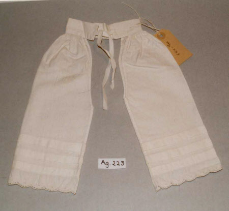 Doll's pantaloons