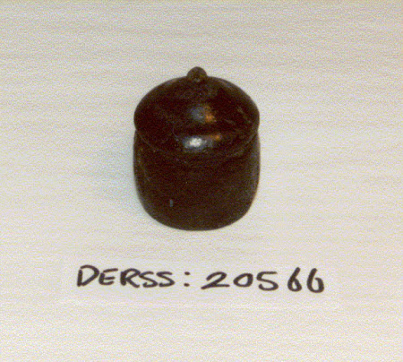 Doll's house cooking pot