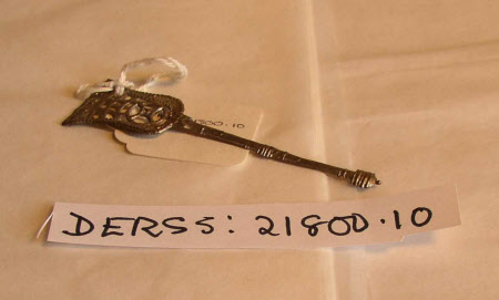Doll's house coal shovel