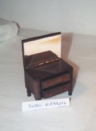 Doll's house dressing table
