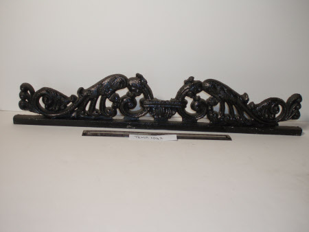 Grate front