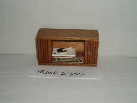 Doll's house radiogram