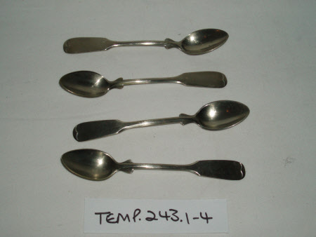 Doll's spoon