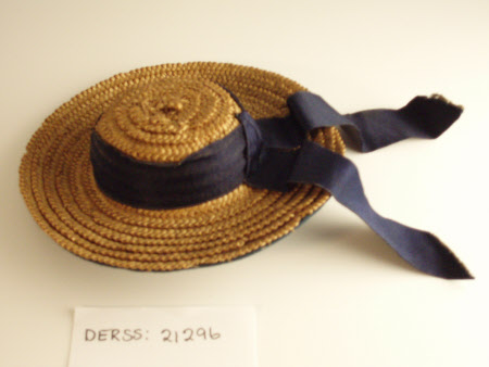 Doll's hat