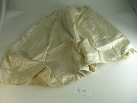 Doll's petticoat