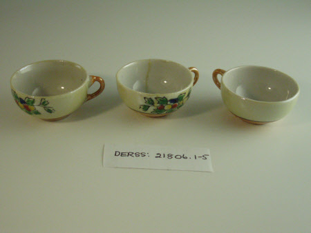 Doll's cup