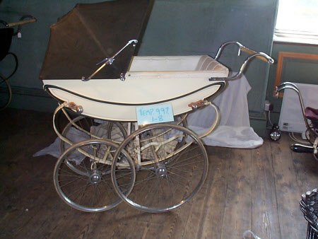 Vintage best sale churchill prams