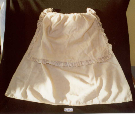 Doll's cape