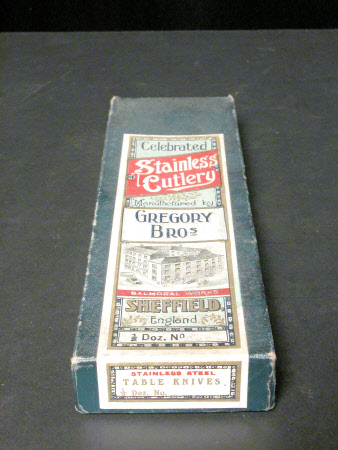 Knife box