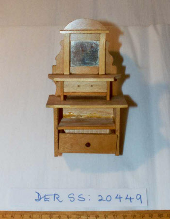 Doll's house dressing table