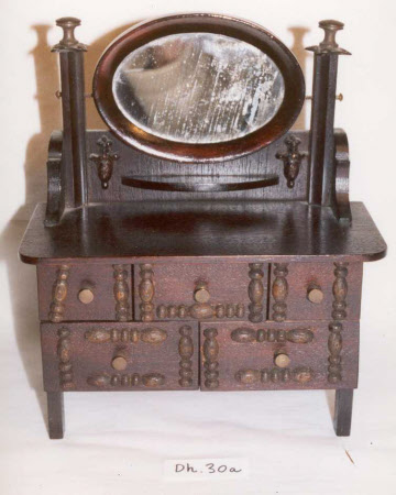 Doll's house dressing table