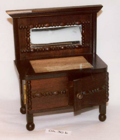 Doll's house dressing table