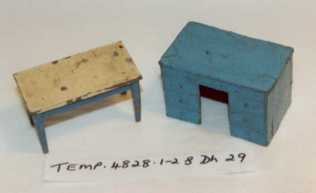 Doll's house table