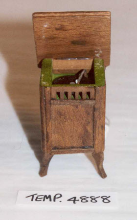 Doll's house gramophone
