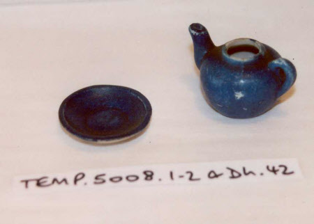 Doll's house teapot