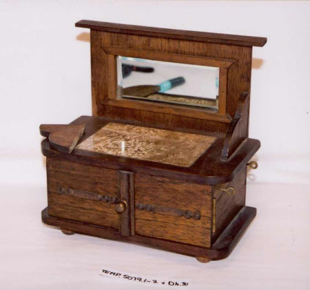 Doll's house washstand