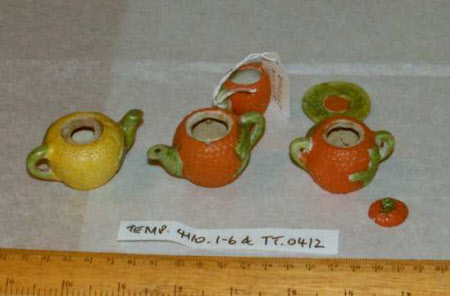 Doll's house crockery