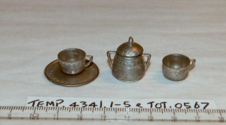 Doll's house crockery
