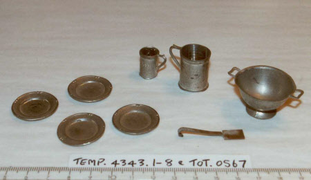 Doll's house crockery