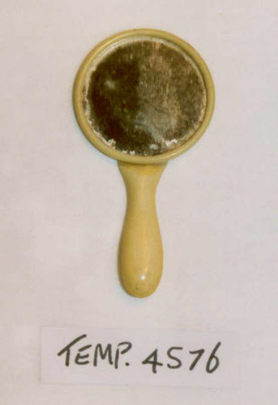Doll's mirror