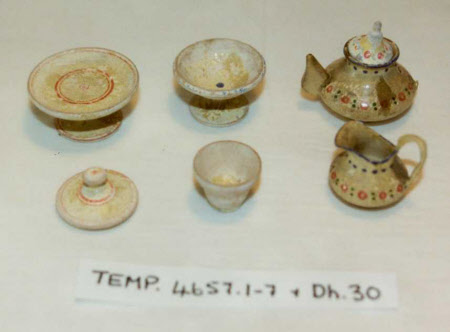Doll's house crockery