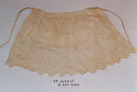 Doll's apron