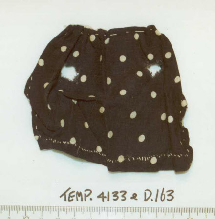 Doll's cape