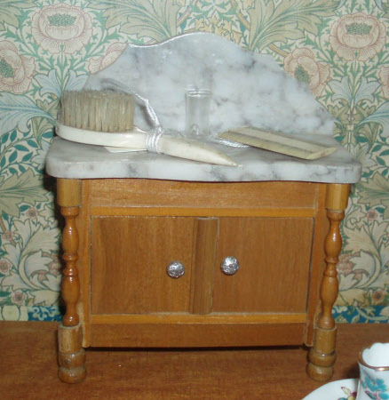 Doll's house washstand