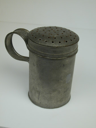 Flour dredger