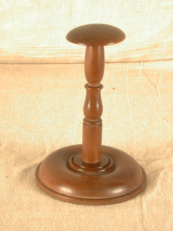 Wig stand