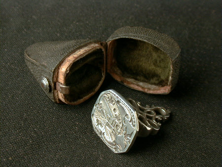 Seal case