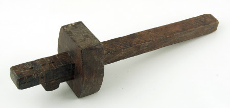 Measuring gauge