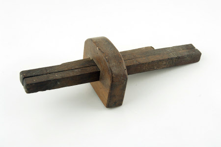 Measuring gauge