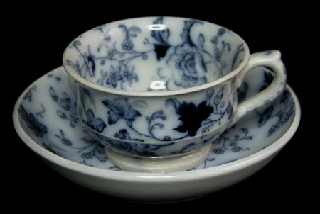 Doll's tea service