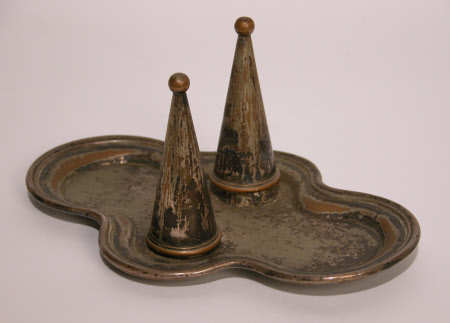 Candle extinguisher stand