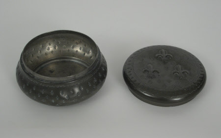 Powder bowl